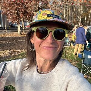 Meet your Posher, Leanne